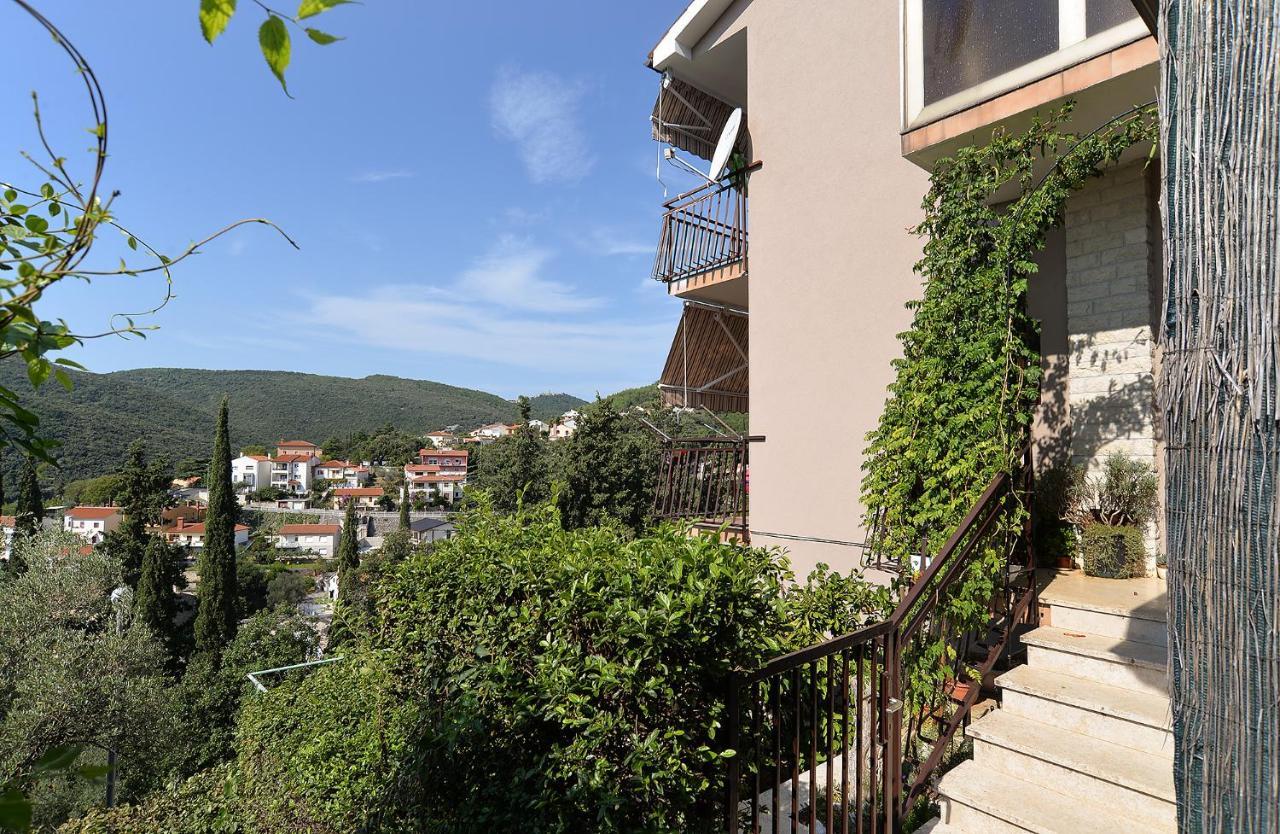 Apartment Near The Sea 650 Rabac Exteriör bild