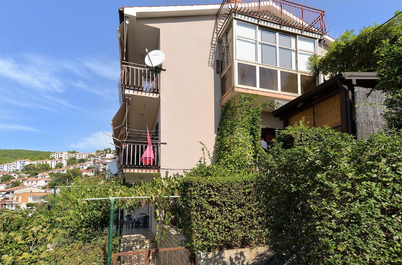 Apartment Near The Sea 650 Rabac Exteriör bild