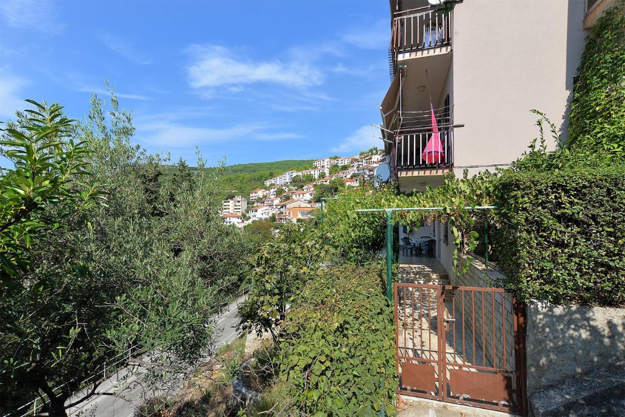 Apartment Near The Sea 650 Rabac Exteriör bild