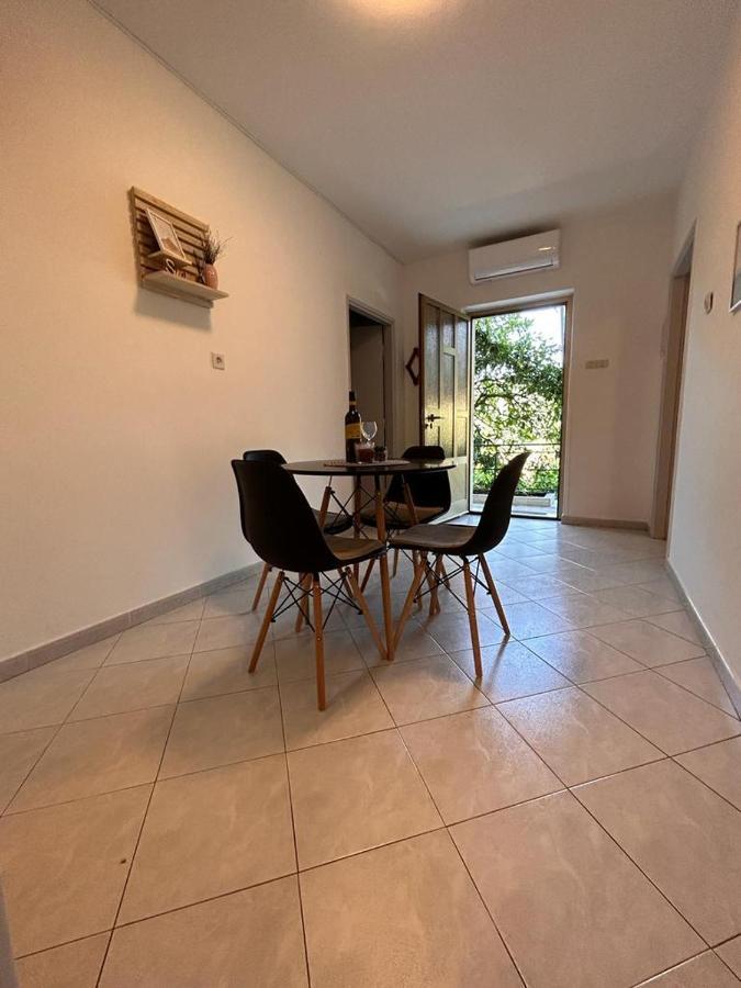 Apartment Near The Sea 650 Rabac Exteriör bild