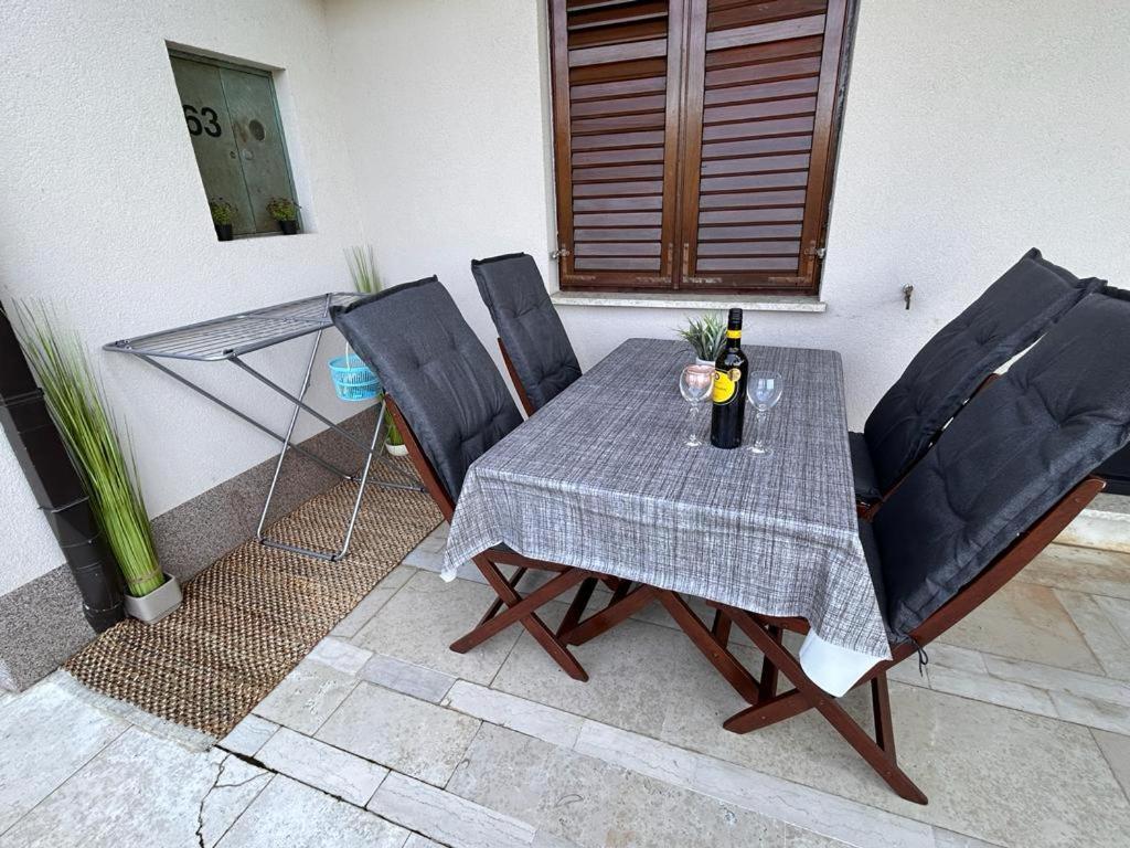 Apartment Near The Sea 650 Rabac Exteriör bild