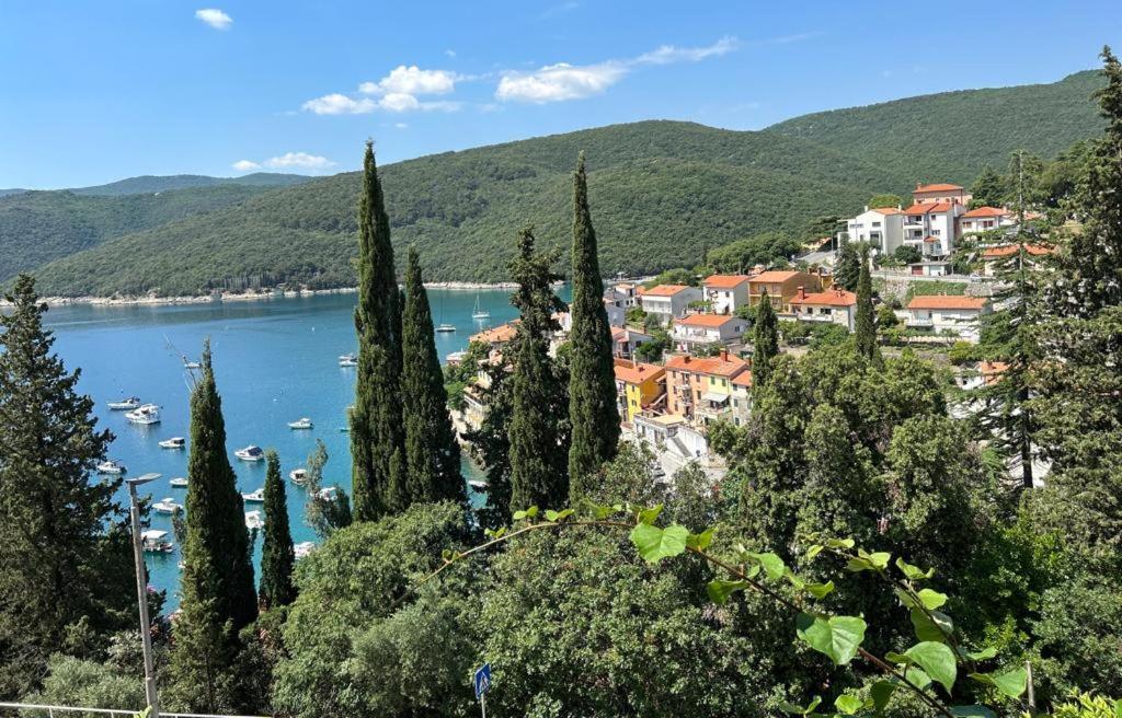 Apartment Near The Sea 650 Rabac Exteriör bild