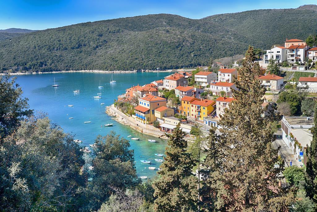Apartment Near The Sea 650 Rabac Exteriör bild